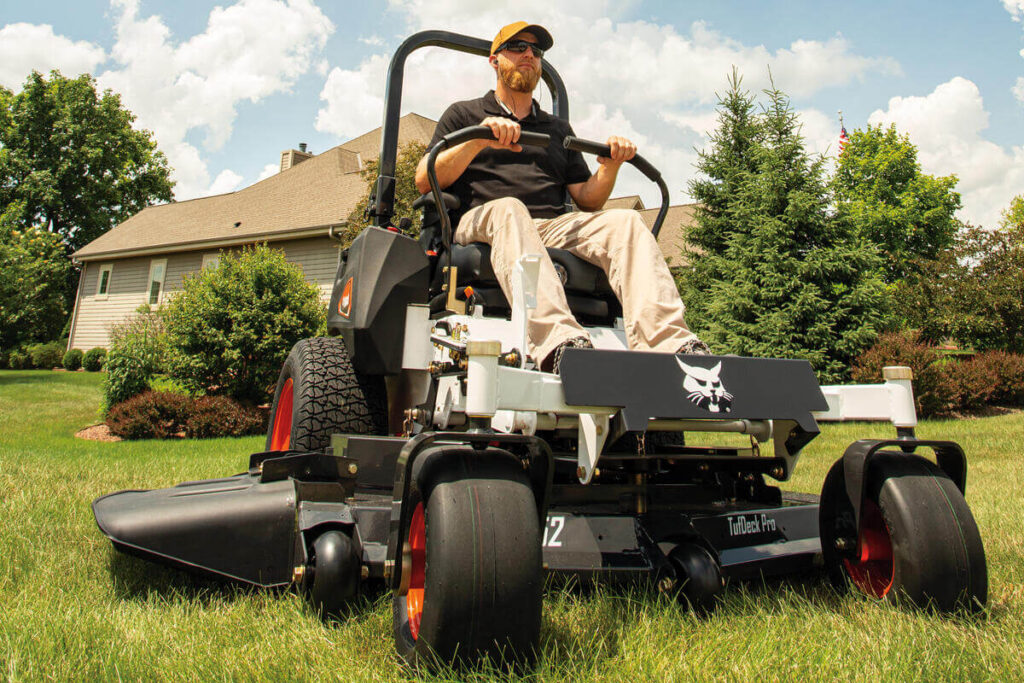 Косачка ZT3500 Bobcat в действие