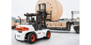 dizelov motokar bobcat 6 to 9t 9 Series 3